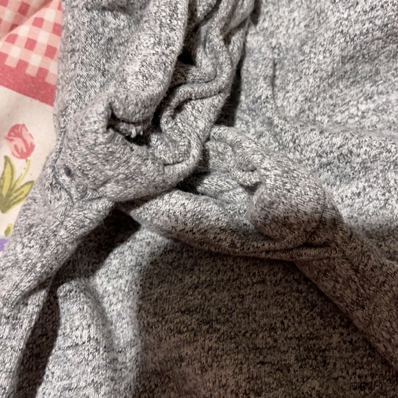 Gap romper, gray , size S 6-7 - Picture 5 of 6